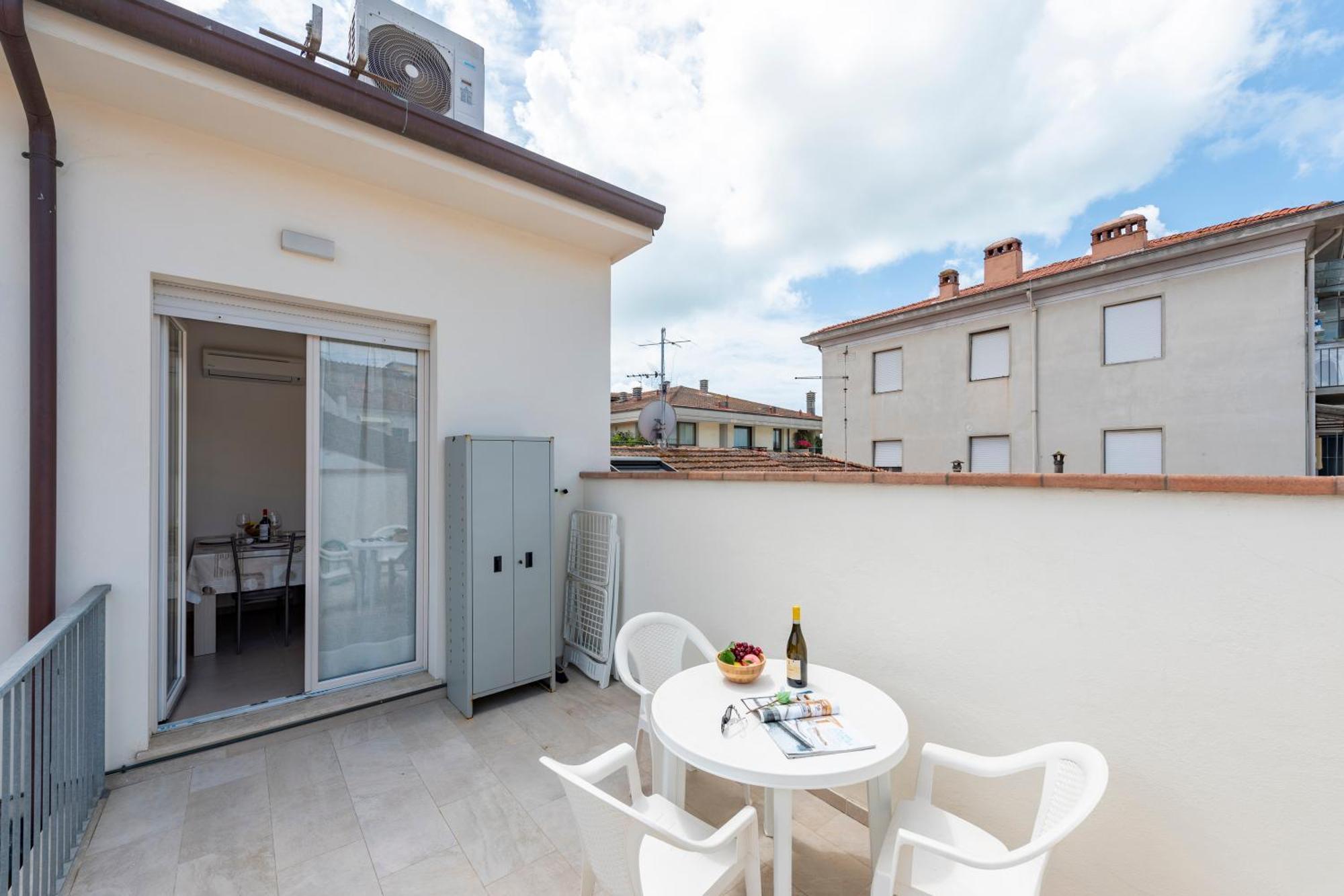 Suite Ondina Viareggio Apartments Esterno foto